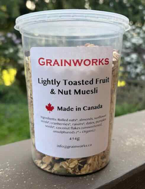 Lightly Toasted Fruit and Nut Muesli